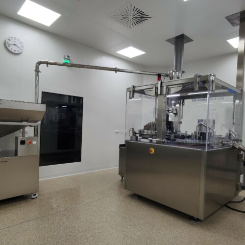 Micro-dosed capsule filling and dry powder inhalation are key innovation topics at Aenova